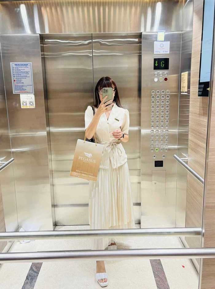 8X Sài Gòn bật mí bí quyết cả tuần mặc vest đi làm vẫn trẻ trung, cuốn hút, không lo 'đứng tuổi'