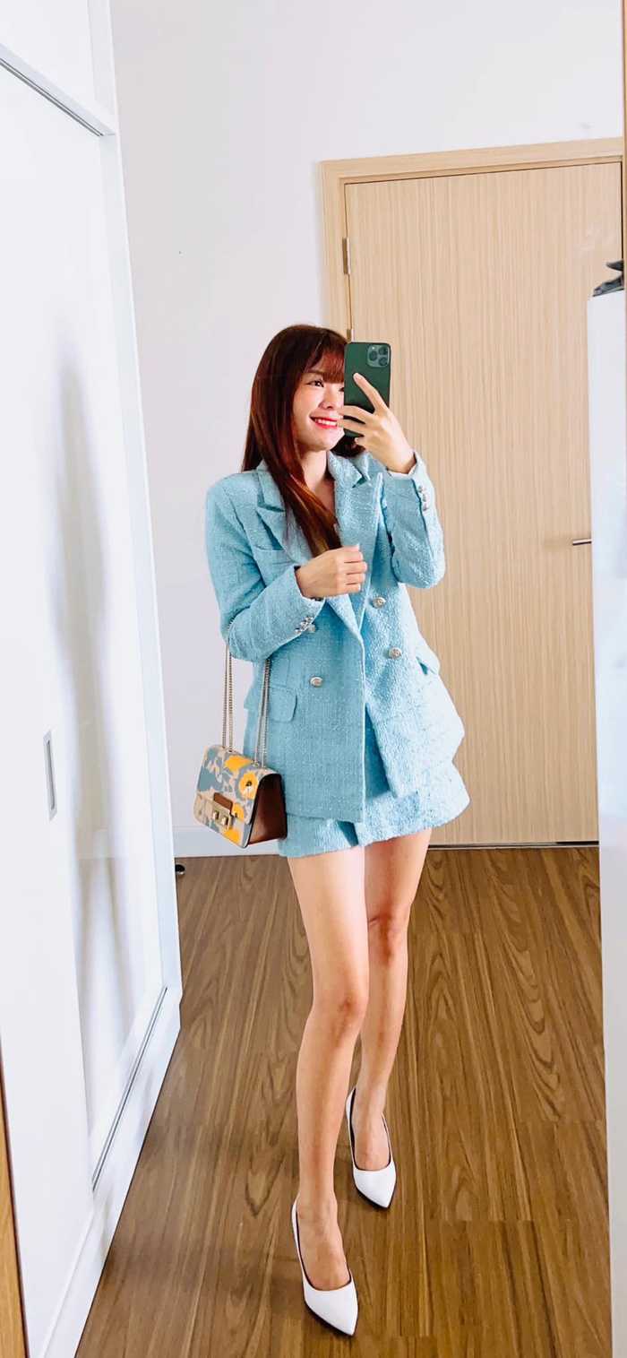 8X Sài Gòn bật mí bí quyết cả tuần mặc vest đi làm vẫn trẻ trung, cuốn hút, không lo 'đứng tuổi'