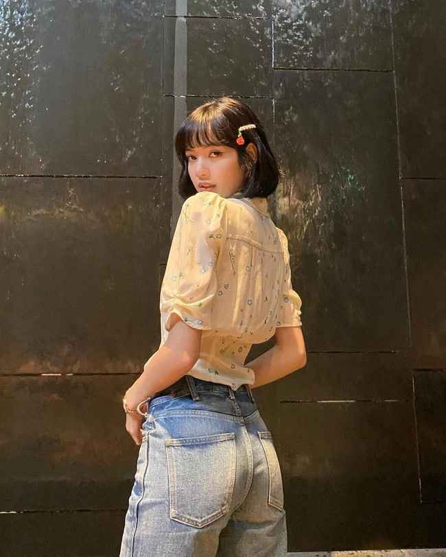 Học Lisa (BlackPink) loạt cách diện quần jeans sành điệu này, phong cách của chị em sẽ thăng hạng không ngừng
