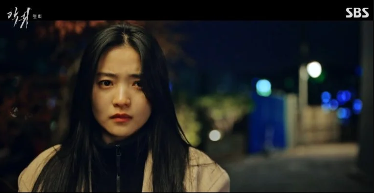 Phim kinh dị 'Revenant' của Kim Tae Ri khởi đầu thuận lợi với rating 'khủng' trong tập đầu