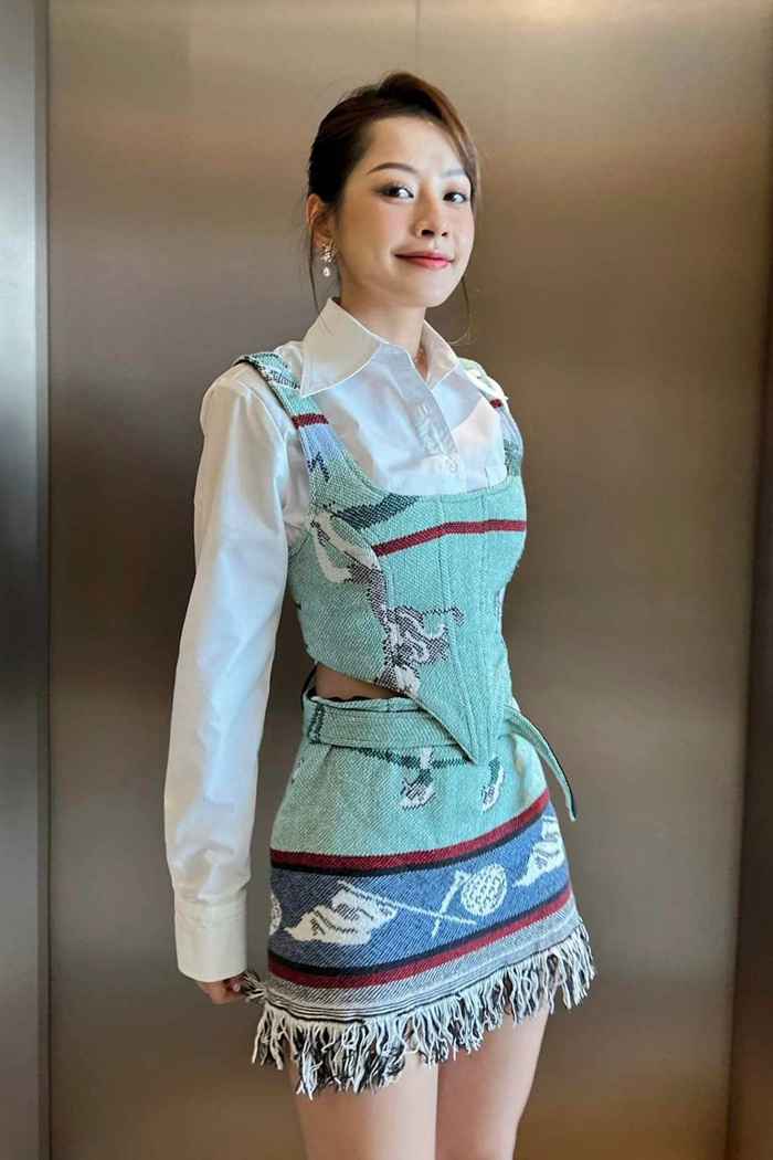 Chi Pu mặc váy tái chế từ vật liệu đặc biệt vẫn tôn lên vóc dáng 'đỉnh của chóp'