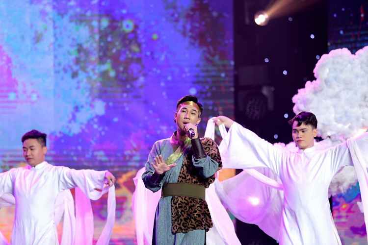 Hoàng Luân: Từ chàng nhạc sĩ triệu view đến nam ca sĩ đa tài nhất 'Người kể chuyện tình 2023'