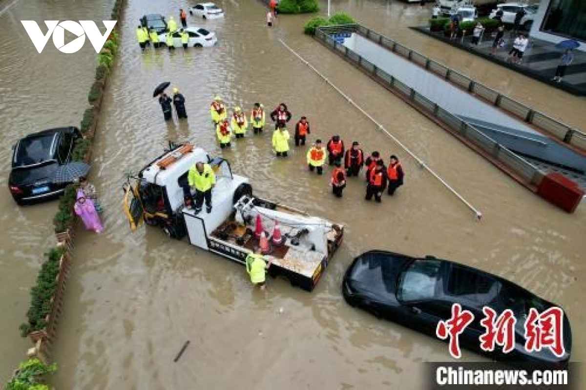 Trung Quốc ban bố cảnh báo mưa lớn cao nhất lần thứ hai trong lịch sử
