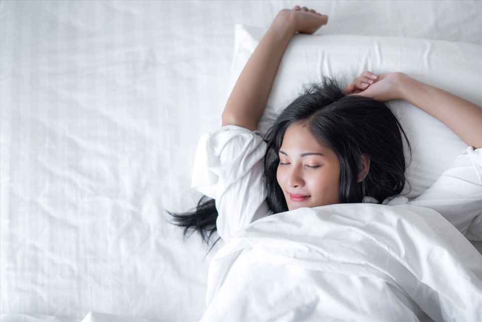 Tư thế nằm ngủ nào có lợi cho sức khỏe và sắc đẹp?