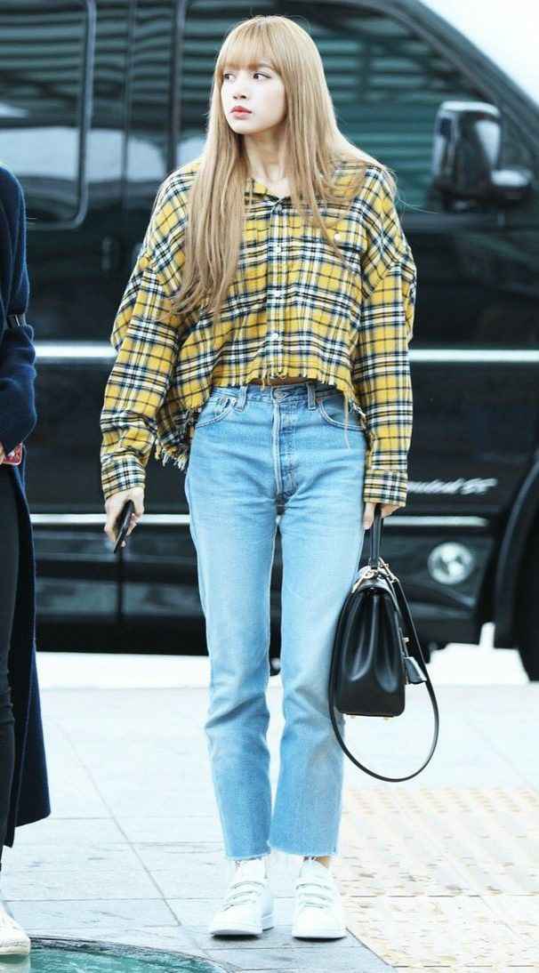 Học Lisa (BlackPink) loạt cách diện quần jeans sành điệu này, phong cách của chị em sẽ thăng hạng không ngừng