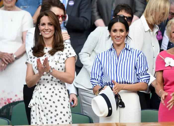 Không hổ danh 'biểu tượng thanh lịch', Kate Middleton tỏa sáng tại Wimbledon Ảnh 8