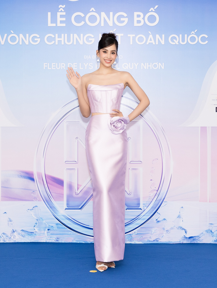 Thảm đỏ Miss World Vietnam 2023: Mai Phương - Tiểu Vy ngọt ngào 'hết nước chấm' Ảnh 2