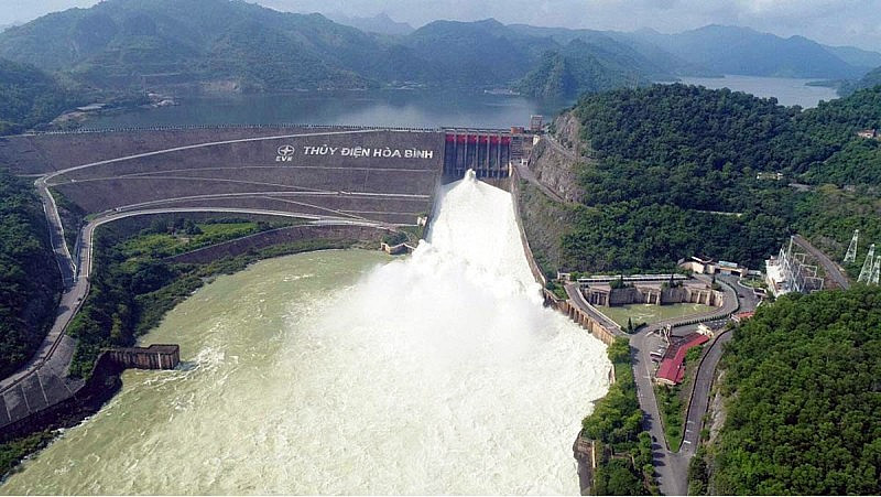 Nước về hồ thủy điện tăng cao, không lo thiếu điện Nước về hồ thủy điện tăng cao, không lo thiếu điện