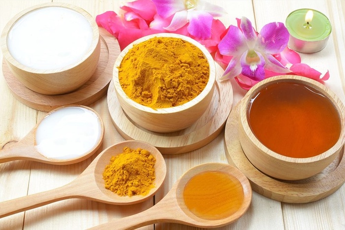 Uống tinh bột nghệ với mật ong có tác dụng gì
