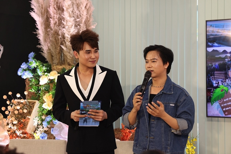 'Đệ nhất mưu sinh': Duy Khánh - Huy Khánh hé lộ khó khăn khi quay show không có kịch bản