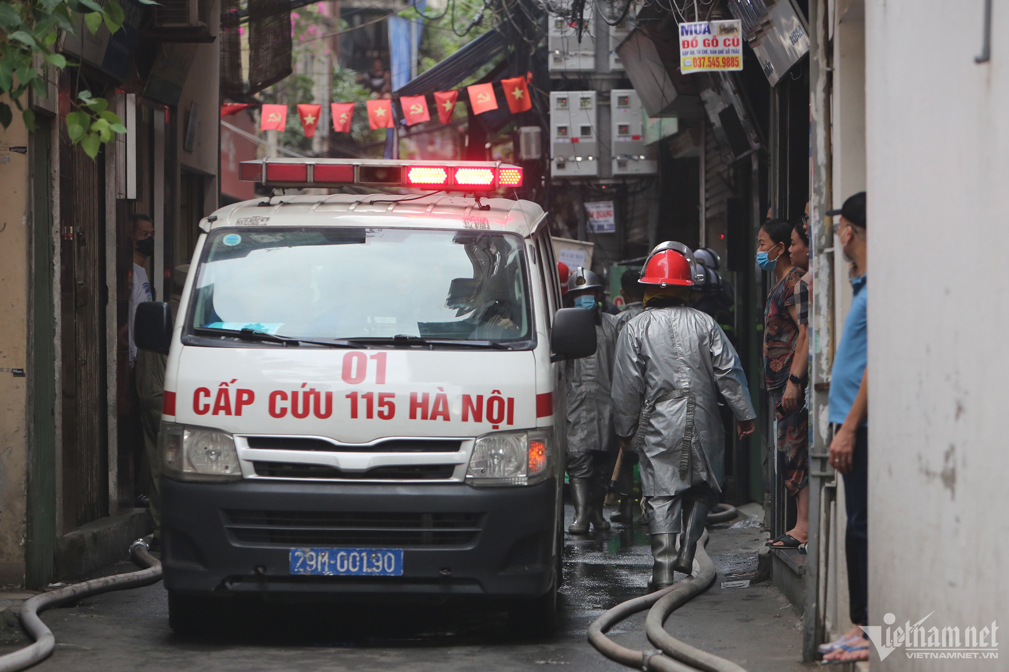 Những cái chết thương tâm bên trong nhà ống bị khói lửa bao trùm - 1