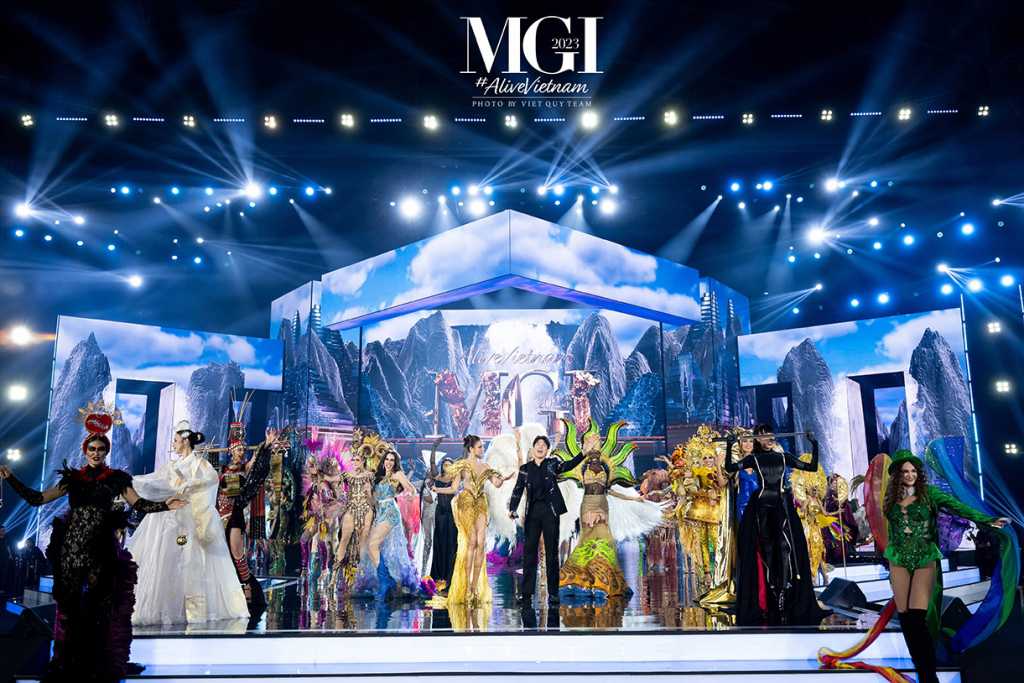 National Costume hoành tráng, nặng 30 kg của thí sinh 'Hoa hậu Hòa bình - Miss Grand International 2023'