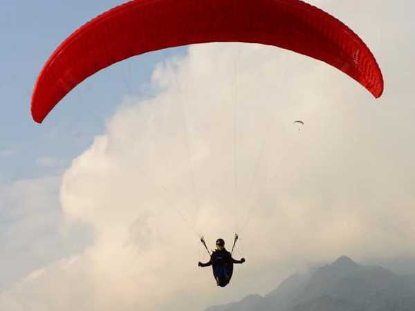 Phi công dù lượn gặp nạn từ độ cao 1.500m xuống rừng già Lai Châu