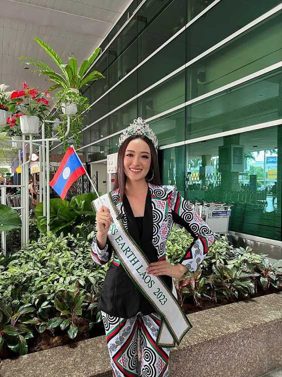 Loạt thí sinh 'Miss Earth 2023' diện áo dài khi đến Việt Nam