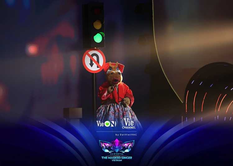 'The Masked Singer Vietnam': Ong Bây Bi mang hit của Negav chinh chiến tại Top 5, HippoHappy xuất thần với 'Anh chưa thương em đến vậy đâu'
