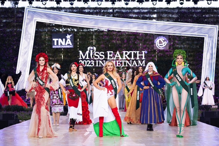 Bán kết 'Miss Earth 2023' gây ấn tượng với những màn trình diễn bùng nổ